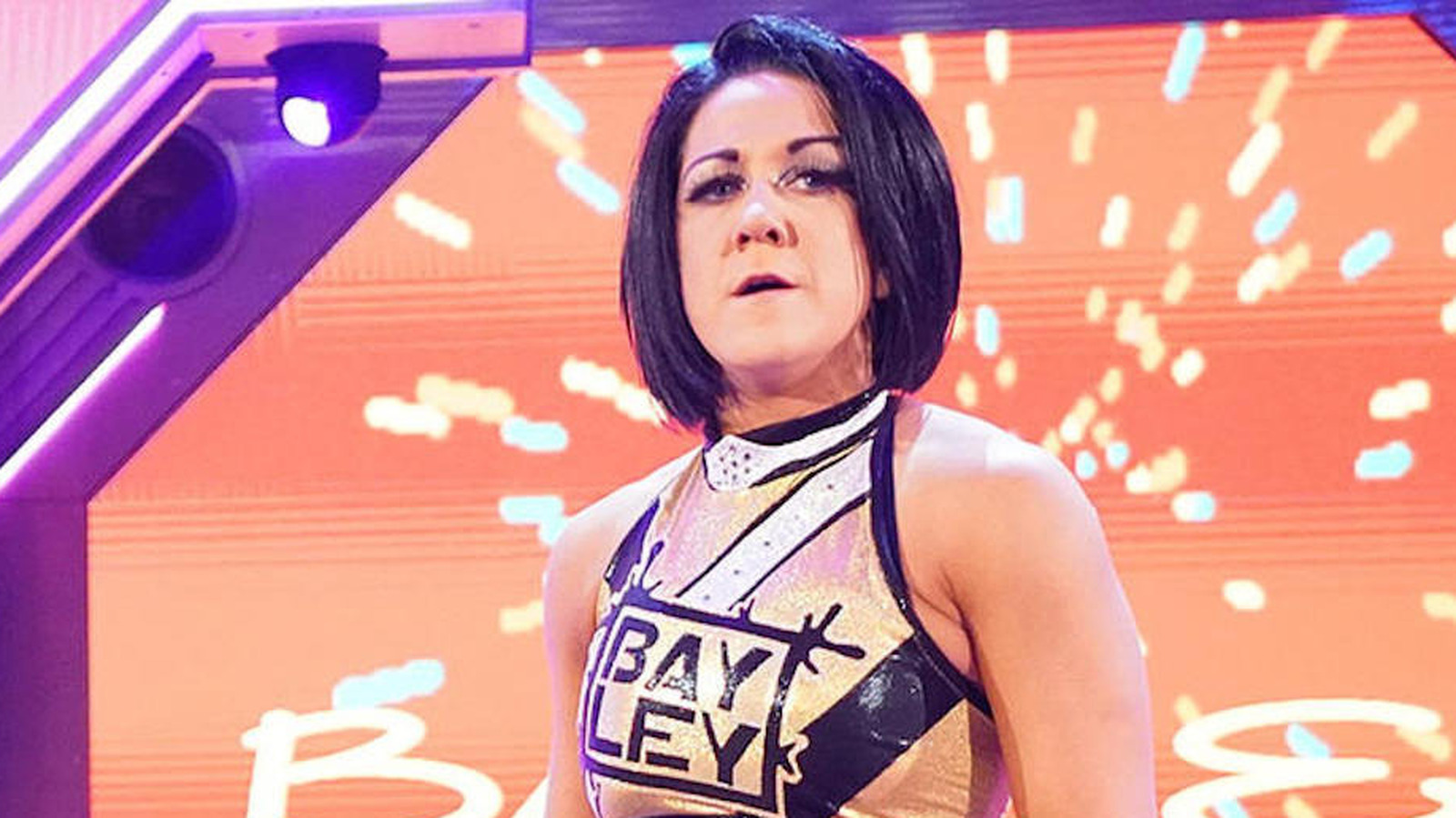 Bayley Poses With Other Bay Area Legends Backstage At WWE Raw