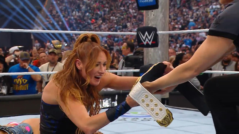 Becky Lynch wins the Intercontinental Championship