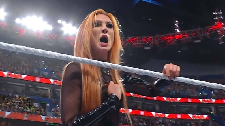 Becky Lynch Defeats Zoey Stark Earns Wwe Summerslam Rematch With Trish Stratus On Raw