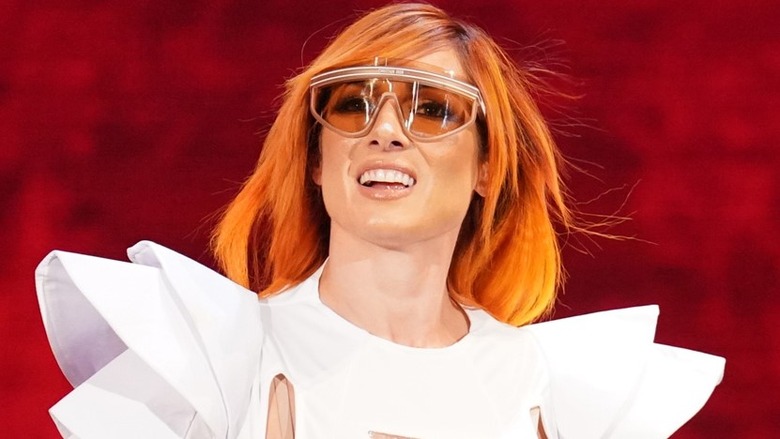 Becky Lynch will no longer be appearing at WWE Superstar Spectacle due to an airport issue #beckylynch #briebella #cardib #wwe #raw…