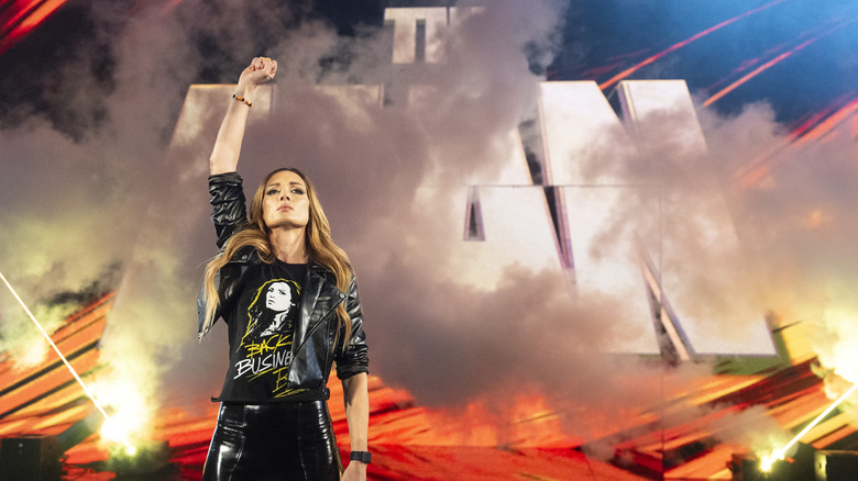 Becky Lynch posing during her entrance
