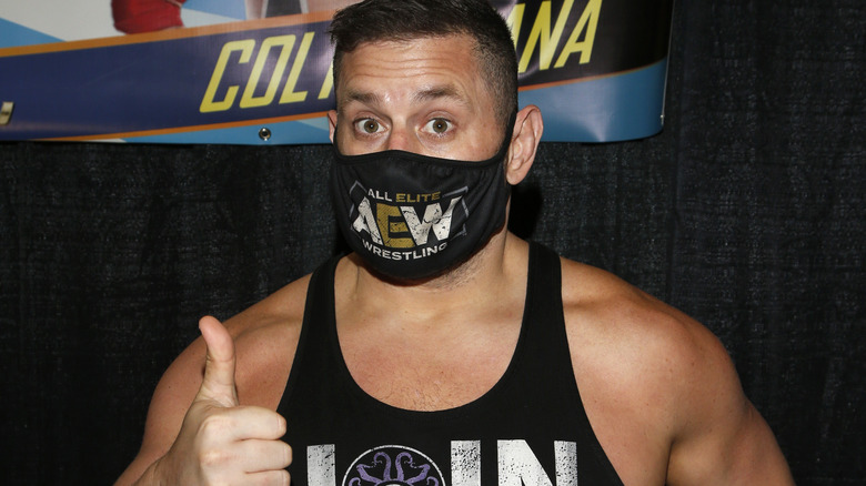 Colt Cabana thumbs up