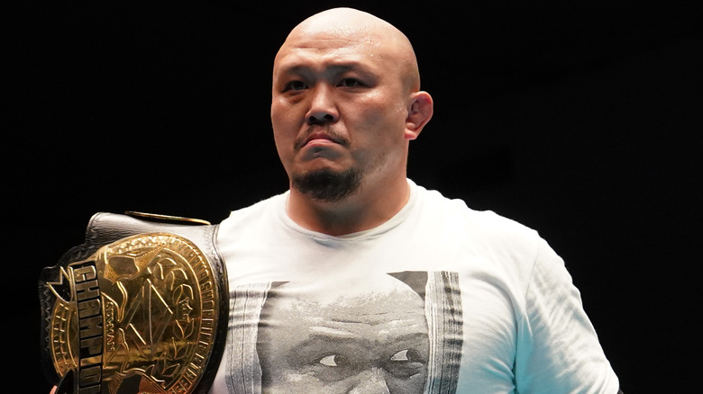 Yuji Okabayashi with title