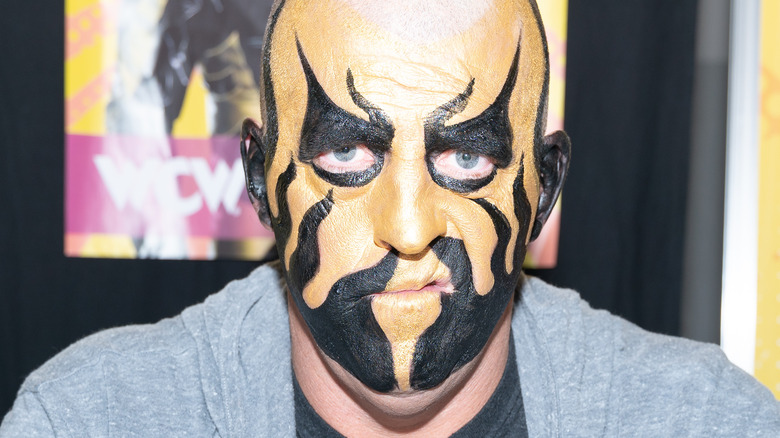 Goldust looking ahead