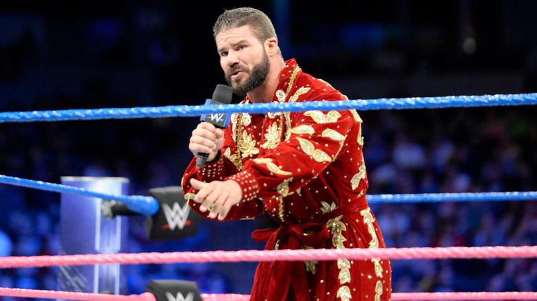Bobby Roode in the ring