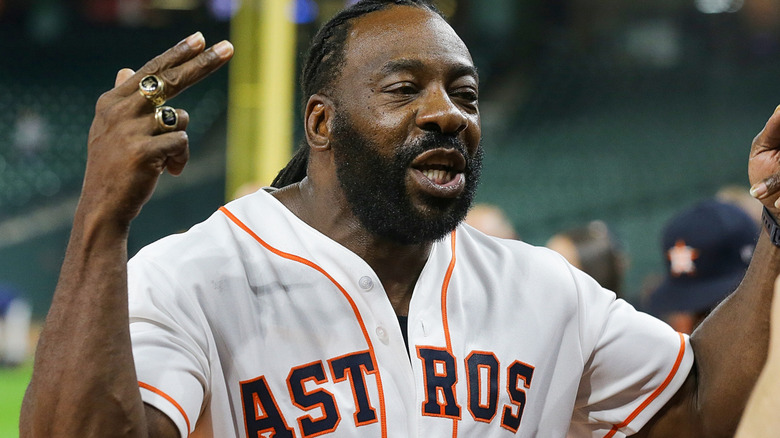 booker t posing for the camera