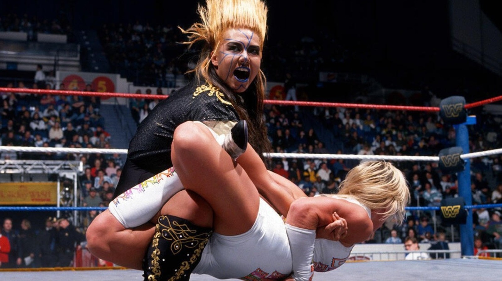 Bull Nakano Thanks Madusa, WWE Universe In Emotional Hall Of Fame Induction Speech