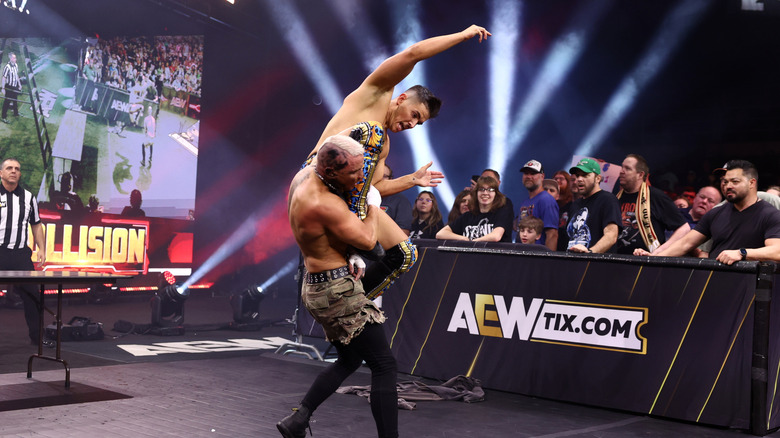 Sammy Guevara hits a knee to the head of AEW World Champion Darby Allin during a match on "AEW Collision."