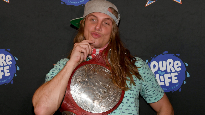 Matt Riddle posing