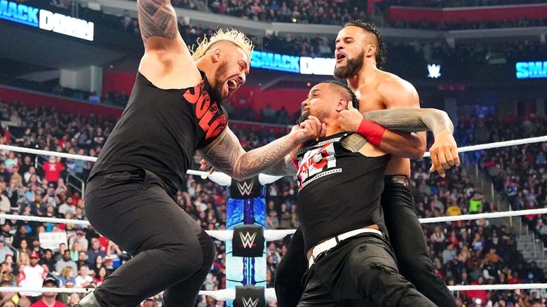 Solo Sikoa and Tama Tonga Jump Jimmy Uso on WWE SmackDown