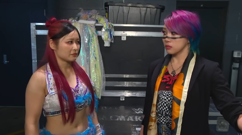 Iyo Sky and Asuka backstage in WWE