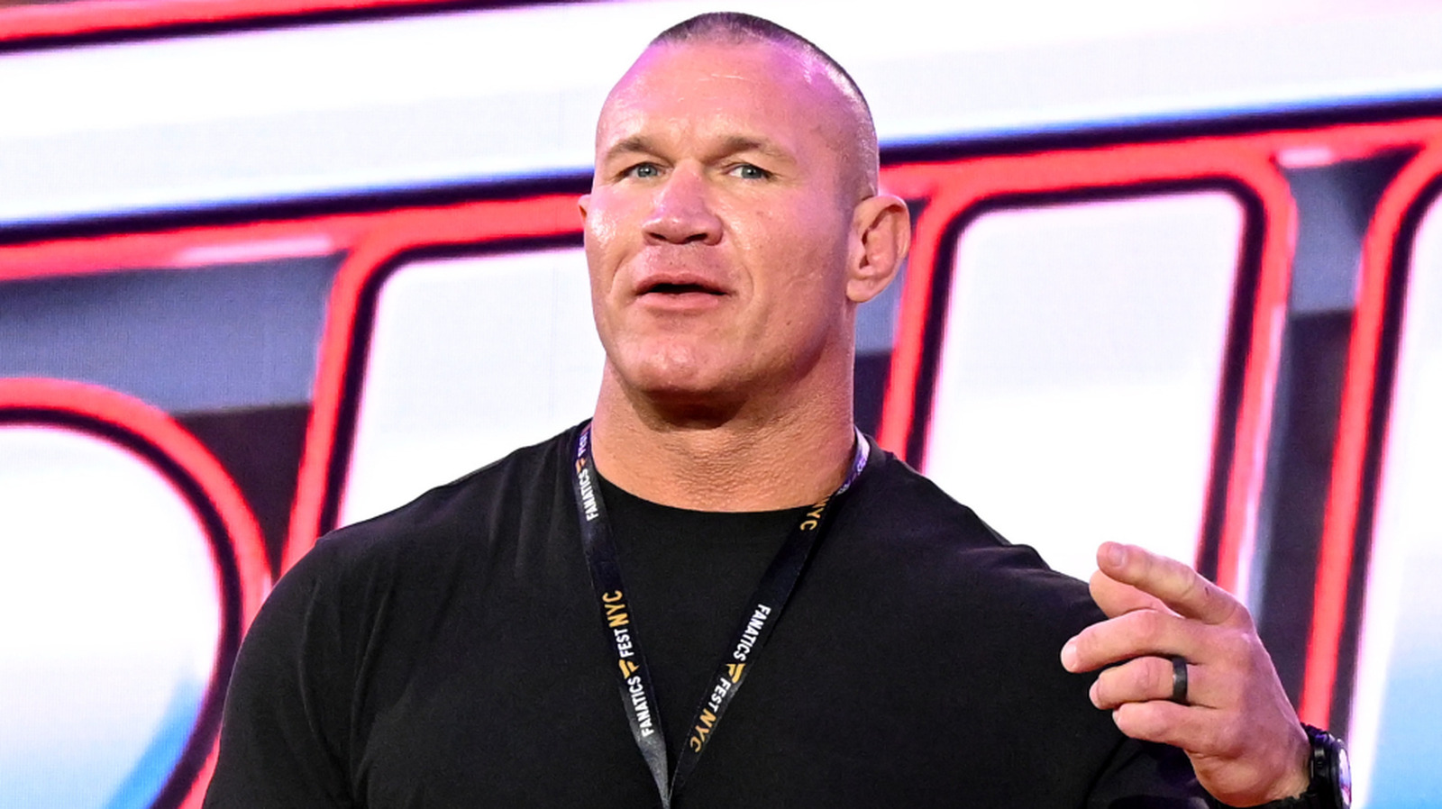 Bully Ray Reviews Men's WWE Elimination Chamber Match, Comments On LA Knight Botch