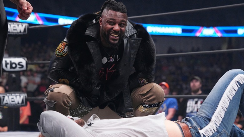 Swerve Strickland Laughs On AEW Dynamite
