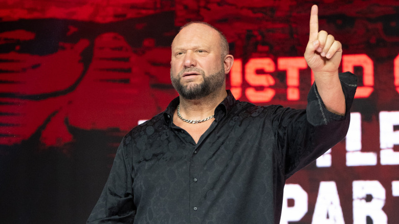 Bully Ray holding up his index finger
