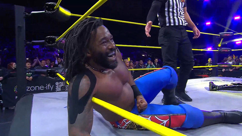 Cedric Alexander gets a win