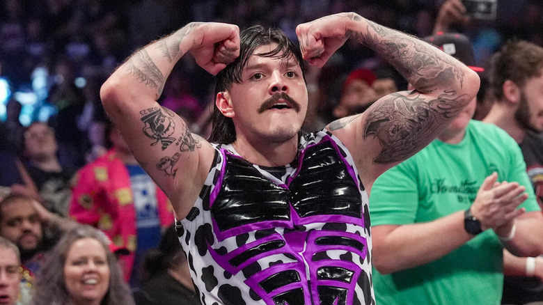 Dominik Mysterio posing