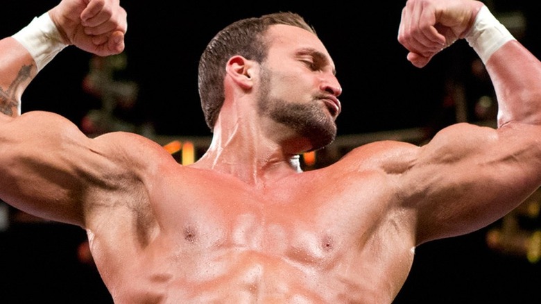 Chris Masters flexes