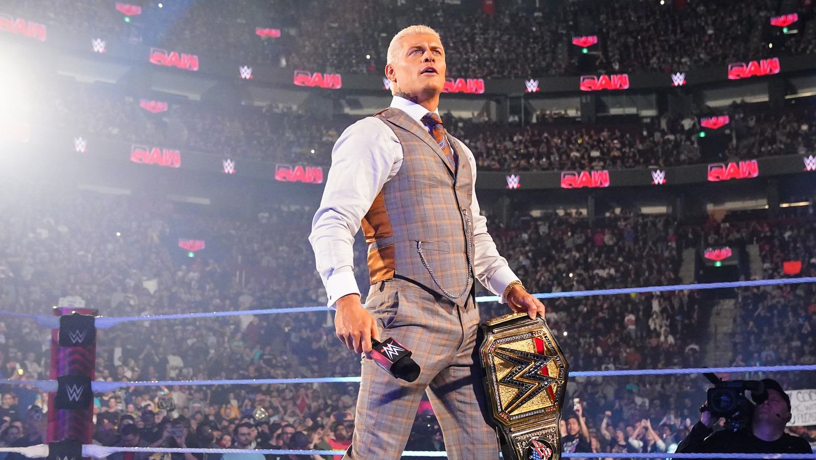 Cody Rhodes Addresses What The Rock Put In His Hand During WWE Raw Departure - Vimarsana News