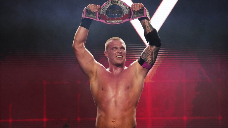 Kyle Fletcher raises TNT Championship on 