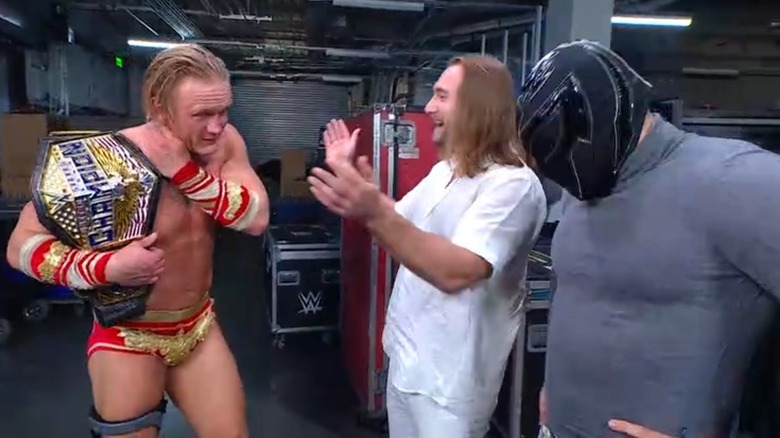 Ilja Dragunov runs into Fraxiom backstage on 