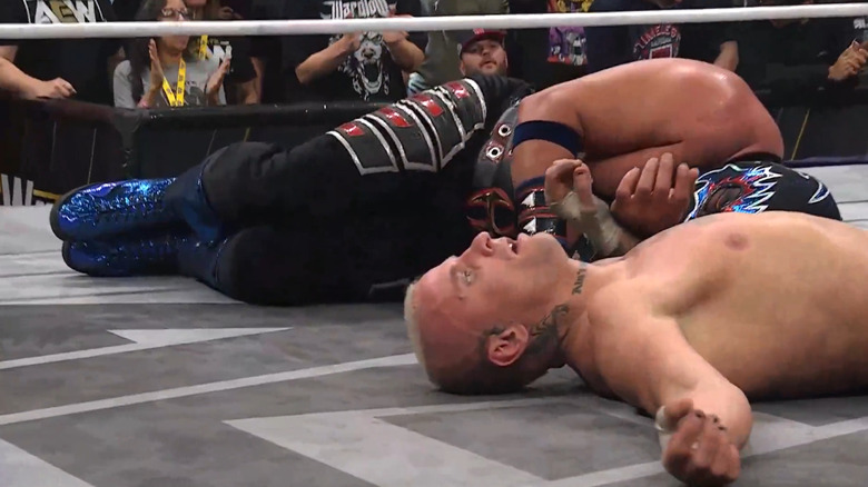 Darby Allin beats Hechicero