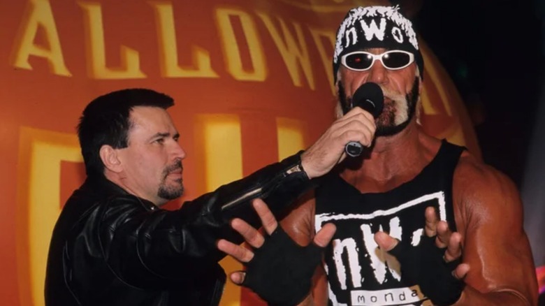 Eric Bischoff interviewing 