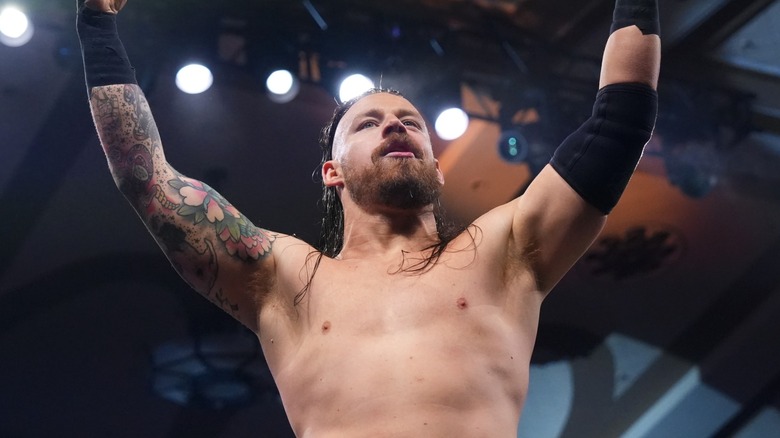 David Finlay taunting in ring during an episode of 
