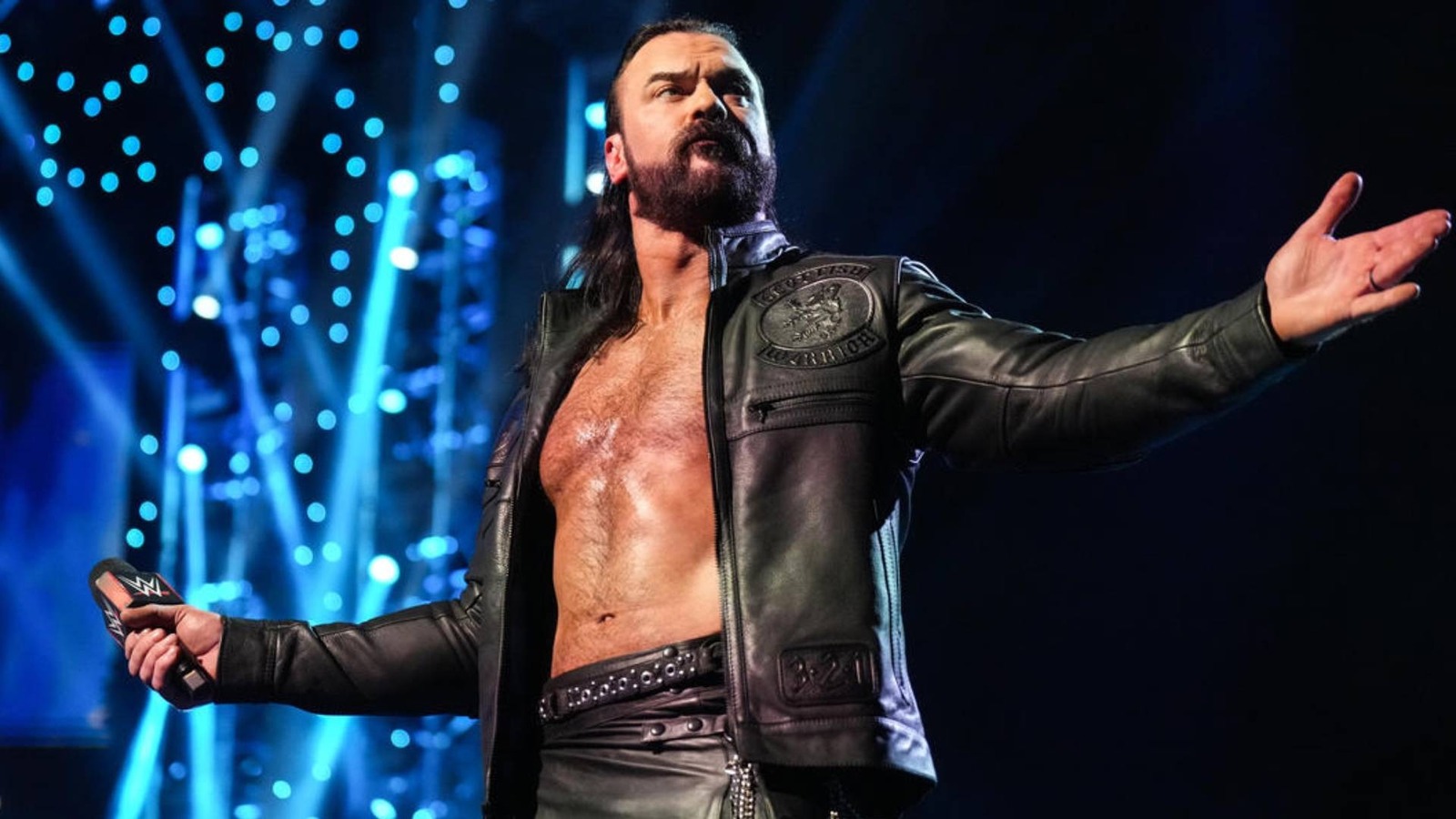 Photo of Berichten zufolge verließ Drew McIntyre nach dem Hauptereignis der WWE Survivor Series den Ring