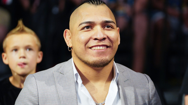 El Hijo Del Vikingo smiling