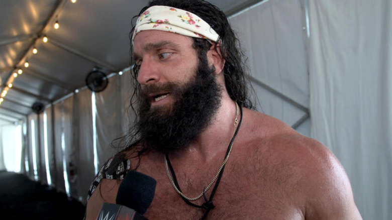 Elias being interviewed backstage in WWE