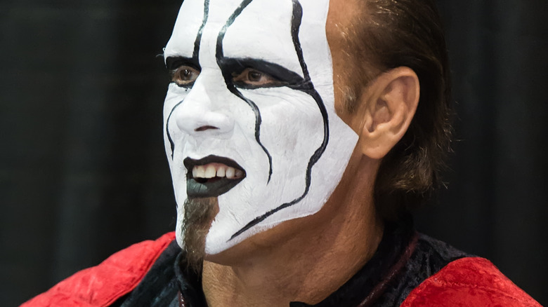 Sting at a convention