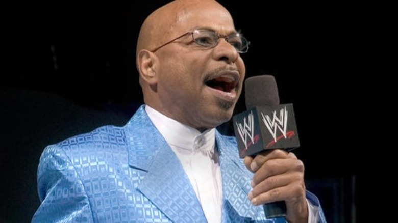 Teddy Long microphone