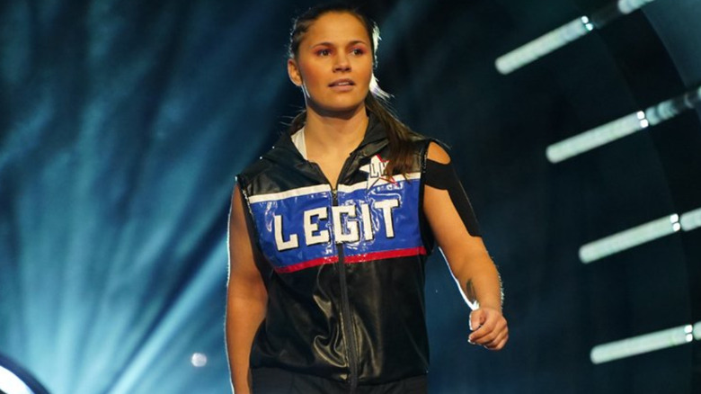 Leyla Hirsch walking to the ring