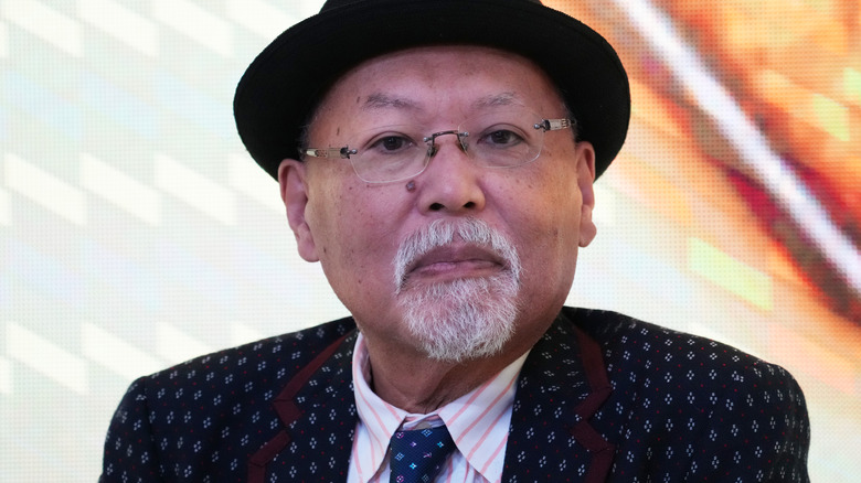 Rossy Ogawa is wearing glasses