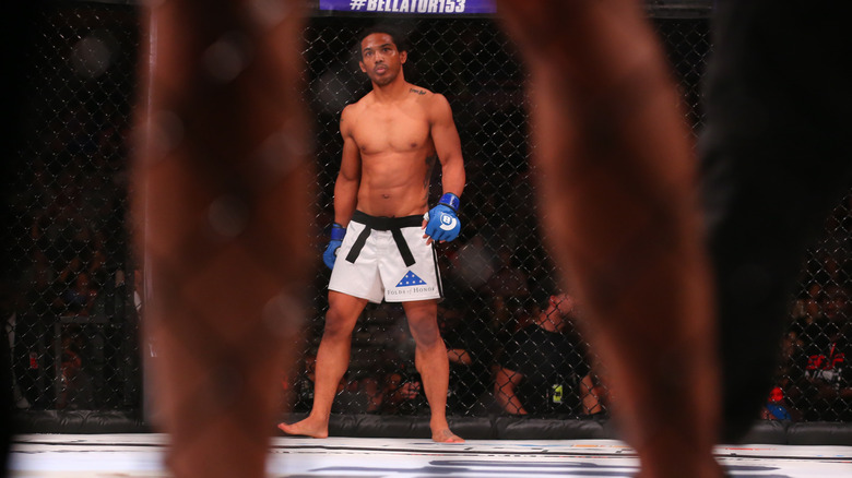 Benson Henderson prepares to fight