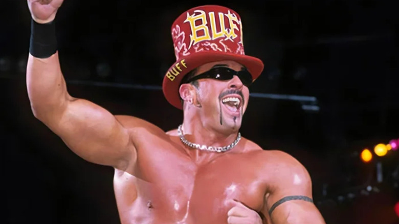 Buff Bagwell raising his arm