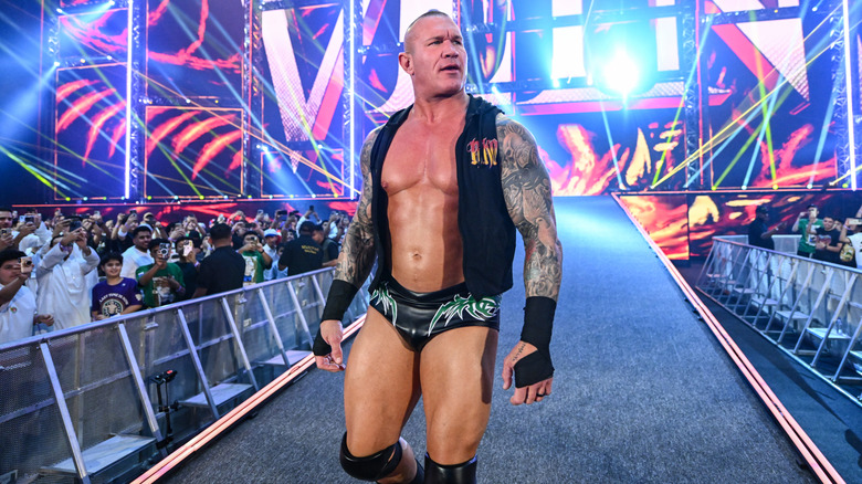 Randy Orton walking to the ring