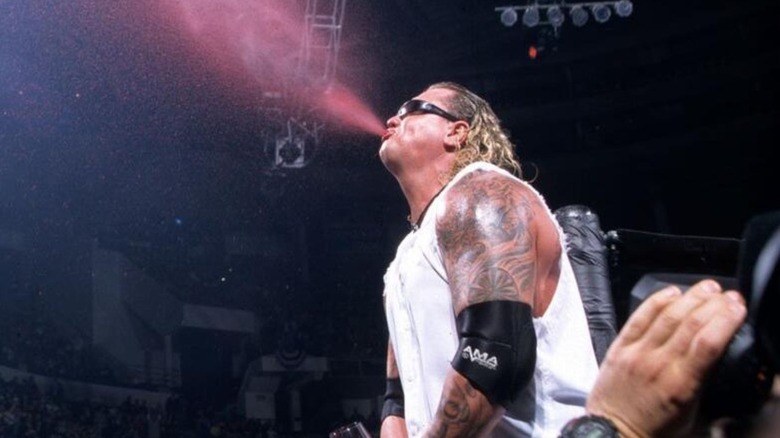 Gangrel spits 