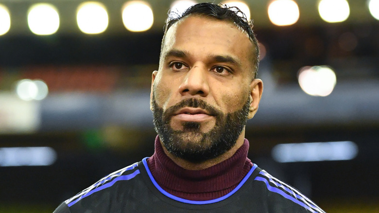 Jinder Mahal standing