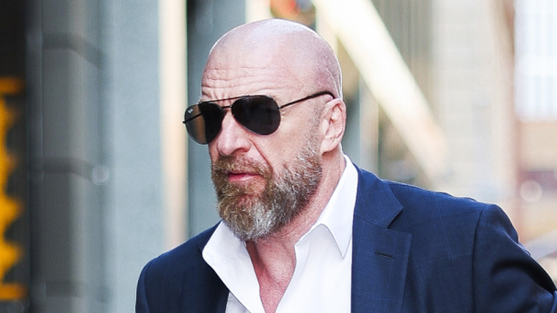 Triple H tratando de verse genial