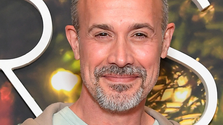 Freddie Prinze Jr. smiling