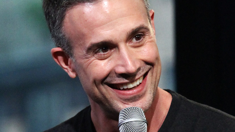 Freddie Prinze Jr. smiling