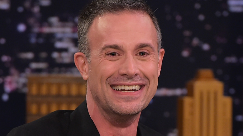 Freddie Prinze Jr. smiling