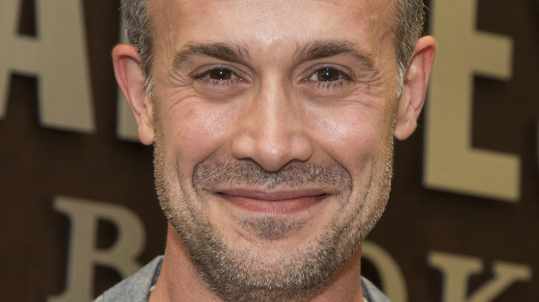 Freddie Prinze Jr. smile