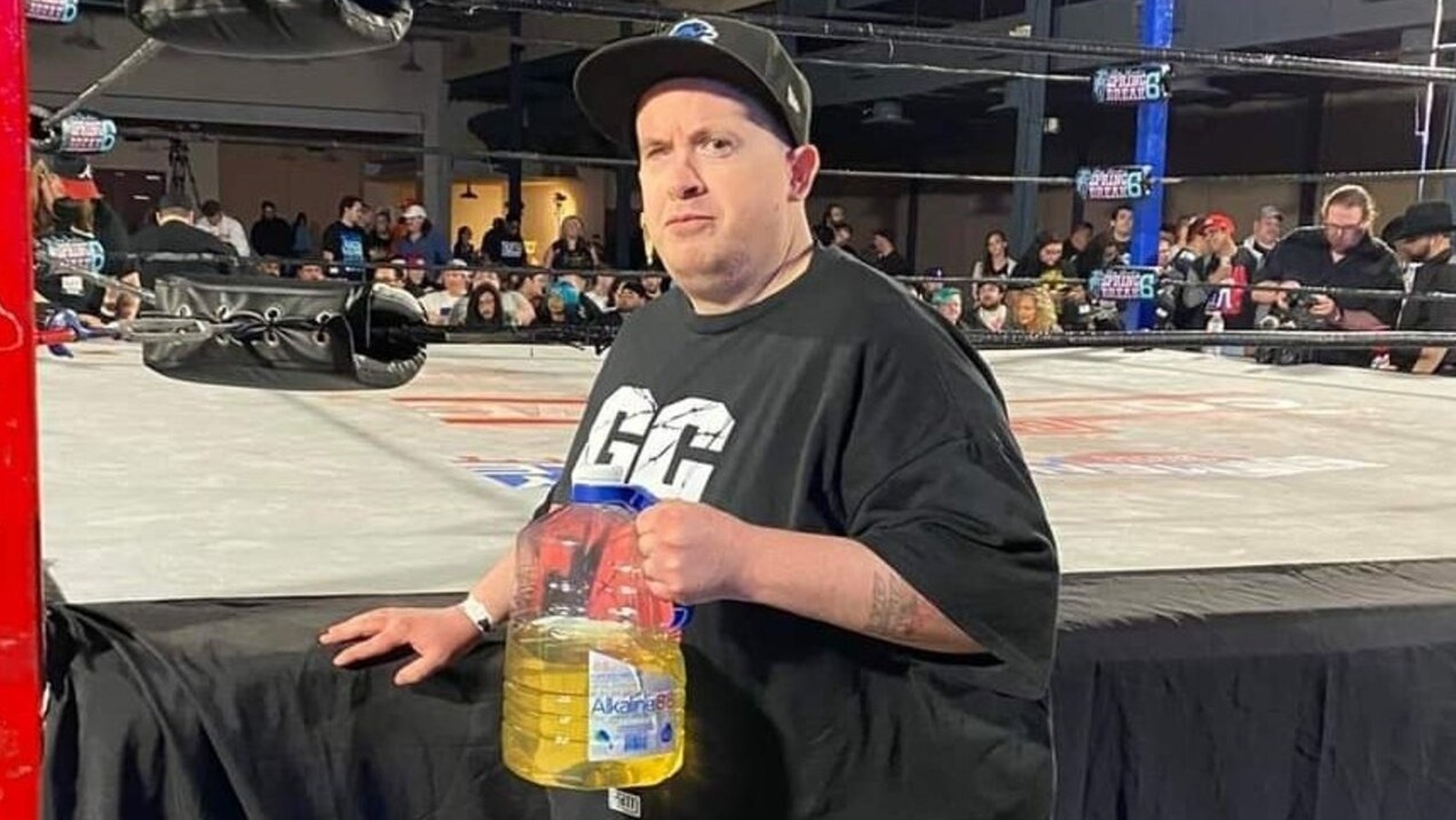 GCW, Wrestlers Mourn The Death Of Megafan Mike Bieszck - Vimarsana News