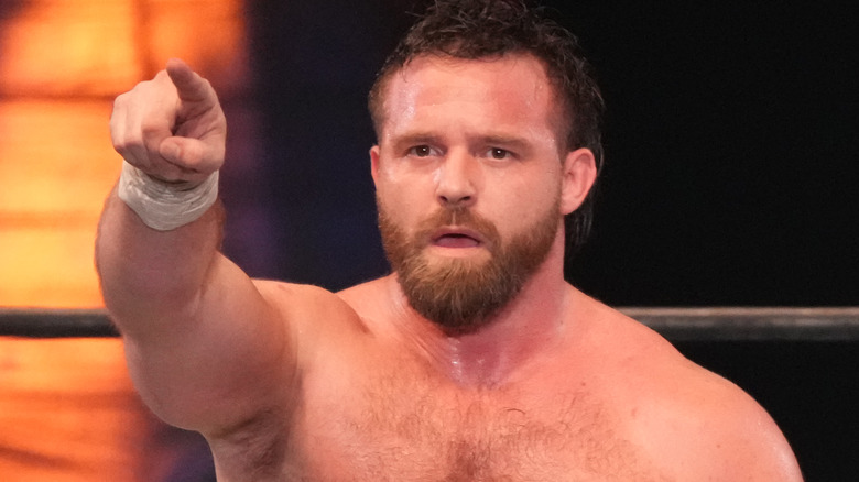 Cash Wheeler pointing in the Tokyo Dome