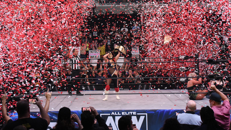 Confetti rains down on Hikaru Shida