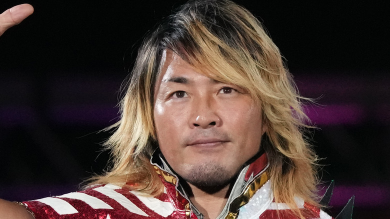 Hiroshi Tanahashi looking away