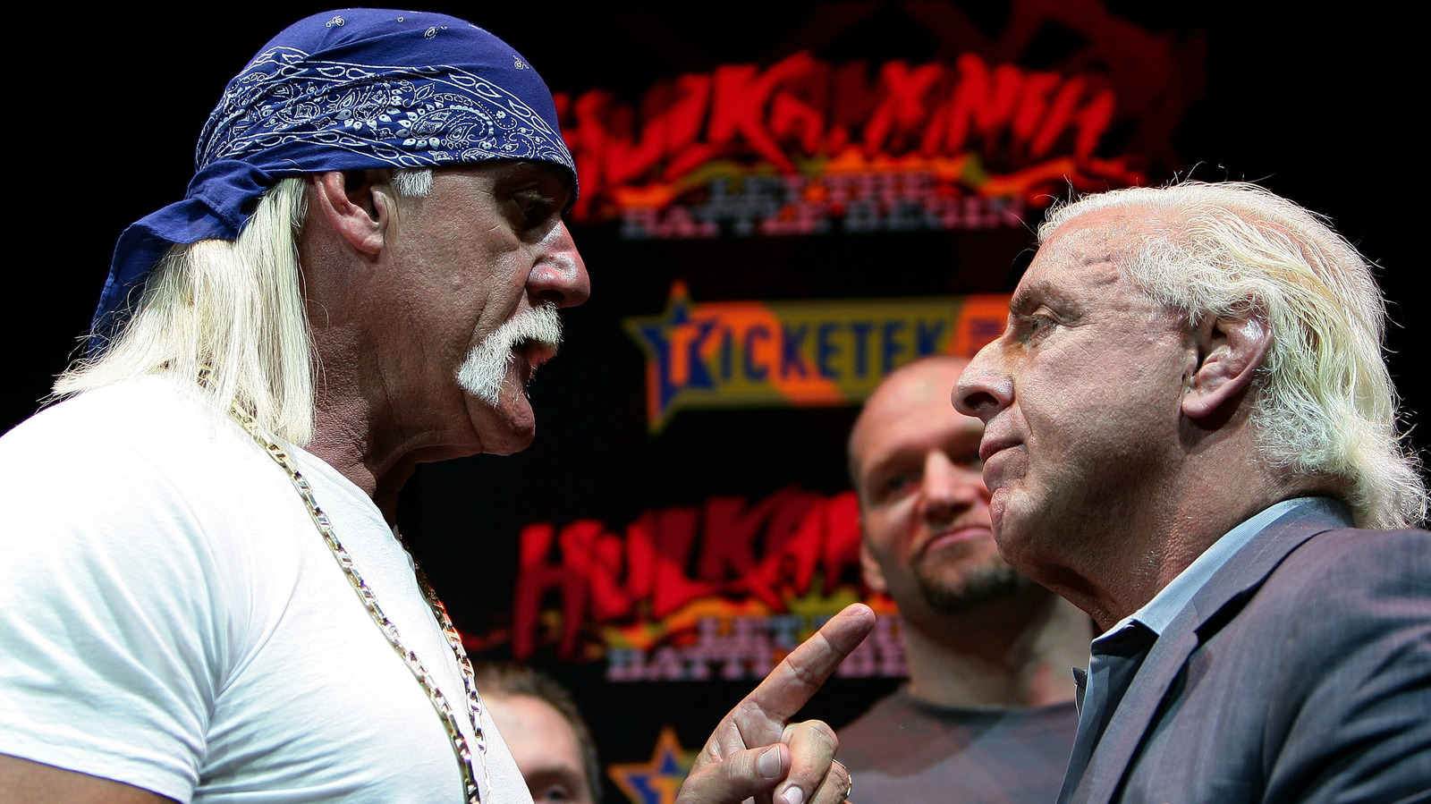 Hulk Hogan Recalls Ric Flair's Crazy Request After Surgery With 5% ...