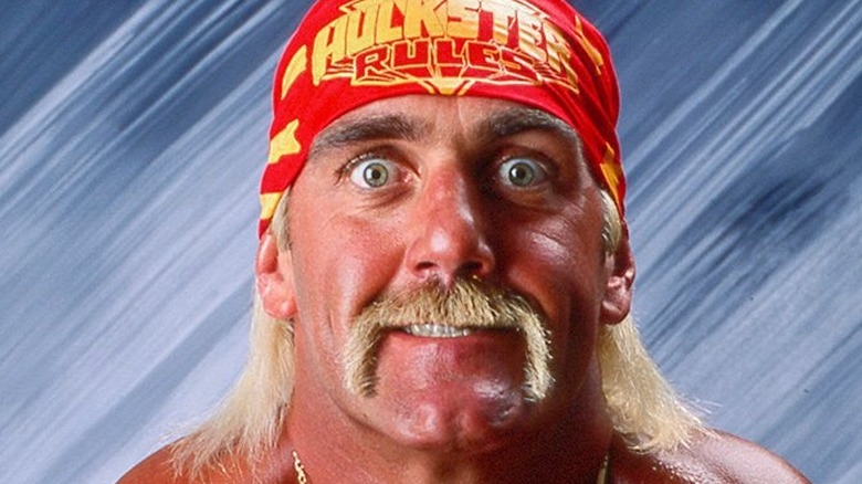 Hulk Hogan posing